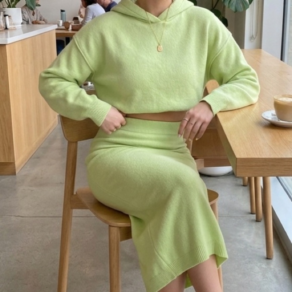 Apple Green Cropped Hoodie and Skirt Set | ZARA